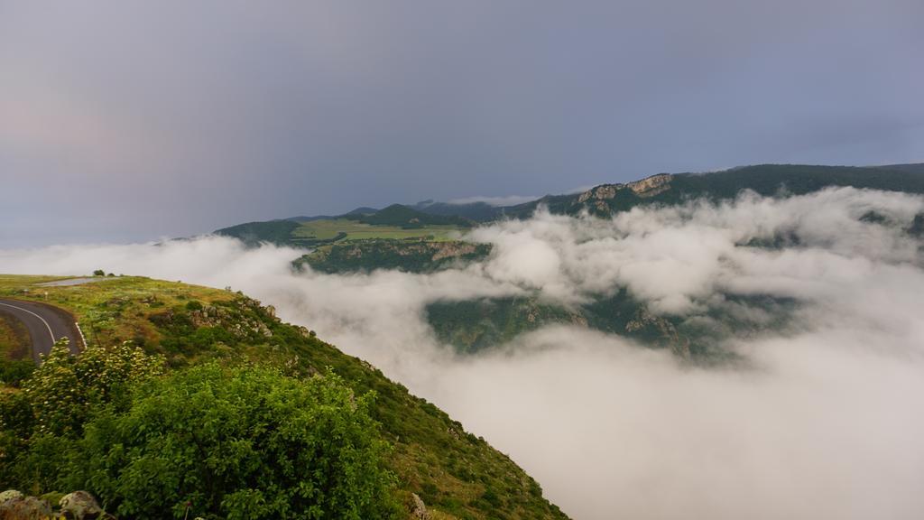 Wings Of Tatev Private Villa Halidzor 外观 照片